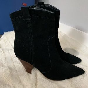 Black suede Kensie boots